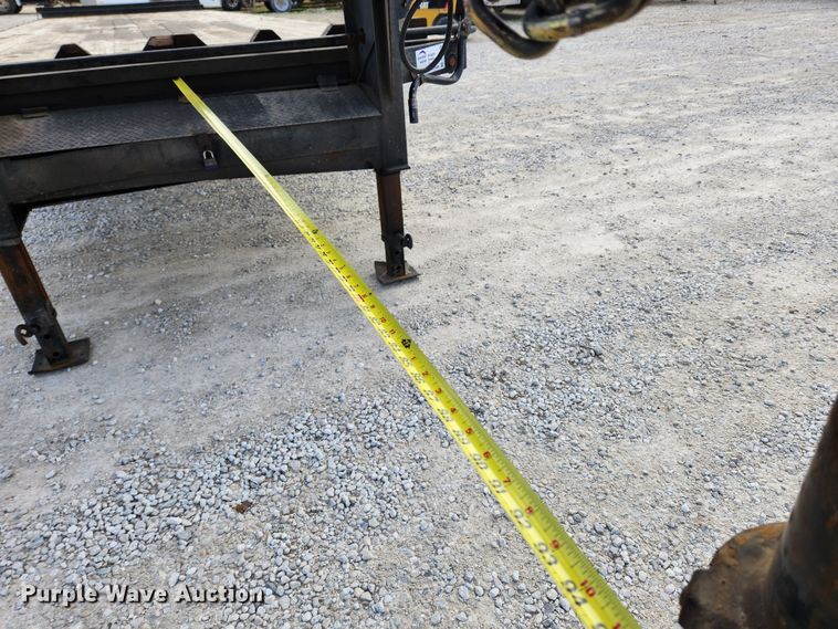 image for item DQ5379 2013 Elite  equipment trailer