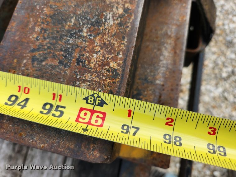 image for item DQ5379 2013 Elite  equipment trailer