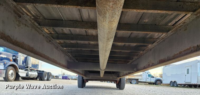 image for item DQ5379 2013 Elite  equipment trailer