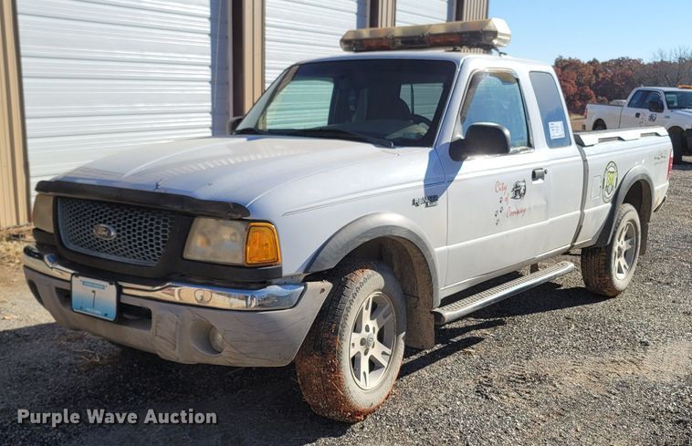 image for item DR3345 2002 Ford Ranger XLT  SuperCab pickup truck
