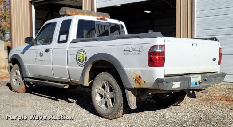 image for item DR3345 2002 Ford Ranger XLT  SuperCab pickup truck