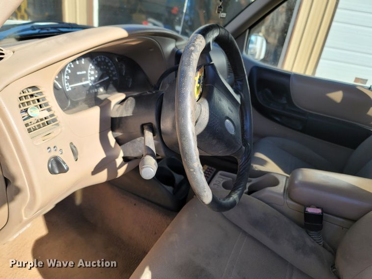 image for item DR3345 2002 Ford Ranger XLT  SuperCab pickup truck