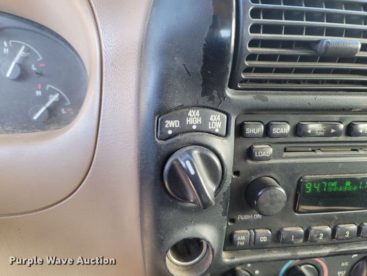 image for item DR3345 2002 Ford Ranger XLT  SuperCab pickup truck