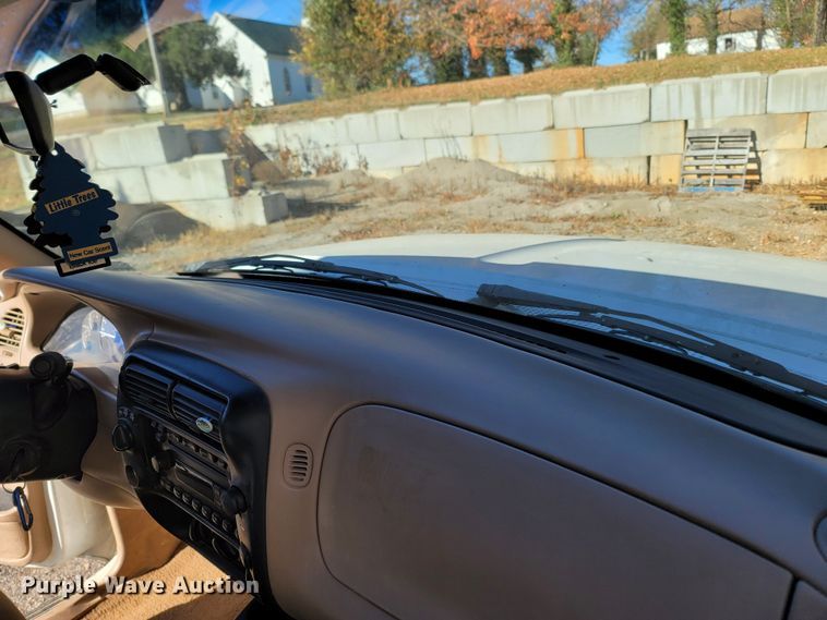 image for item DR3345 2002 Ford Ranger XLT  SuperCab pickup truck