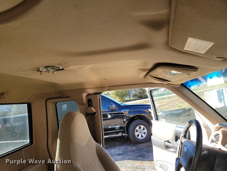 image for item DR3345 2002 Ford Ranger XLT  SuperCab pickup truck