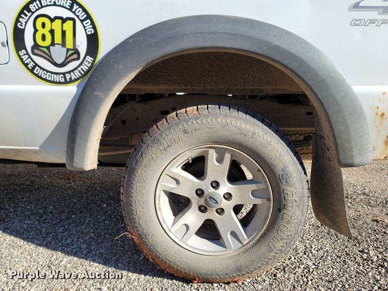 image for item DR3345 2002 Ford Ranger XLT  SuperCab pickup truck