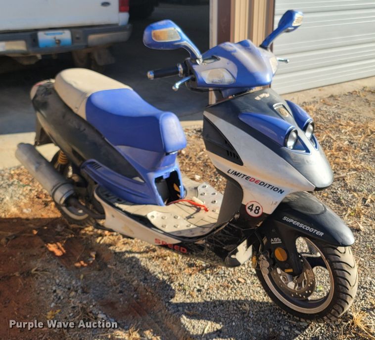 image for item DR3346 2008 Zhejiang Wangye  moped