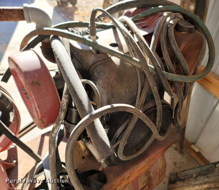 image for item DR3347 Rol-air Nat 80  air compressor