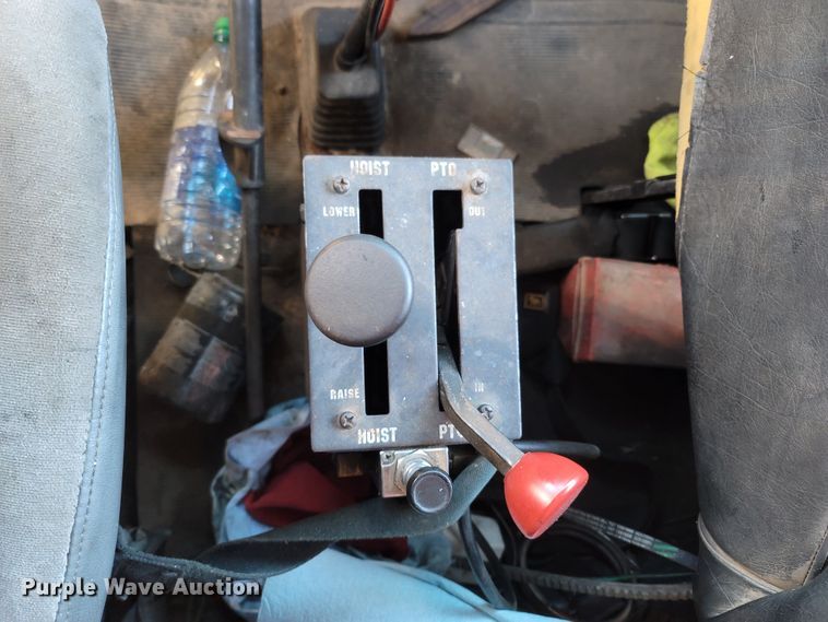 image for item DR3348 1988 Mack R690ST  dump truck