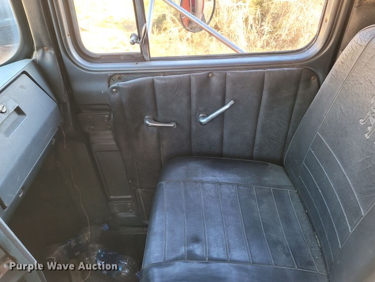 image for item DR3348 1988 Mack R690ST  dump truck