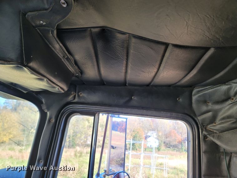 image for item DR3348 1988 Mack R690ST  dump truck