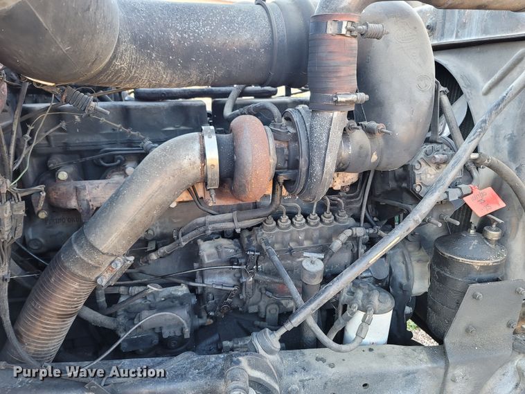 image for item DR3348 1988 Mack R690ST  dump truck