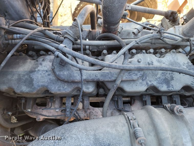 image for item DR3348 1988 Mack R690ST  dump truck