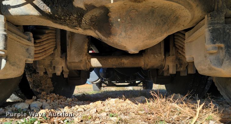 image for item DR3348 1988 Mack R690ST  dump truck