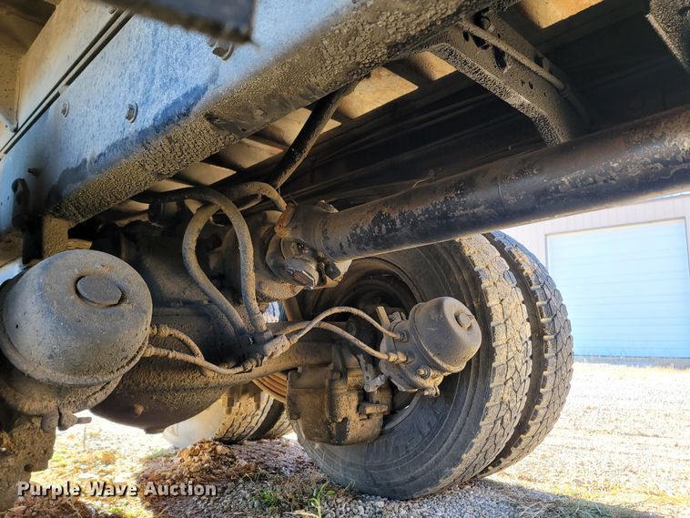 image for item DR3348 1988 Mack R690ST  dump truck