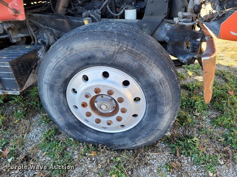 image for item DR3348 1988 Mack R690ST  dump truck