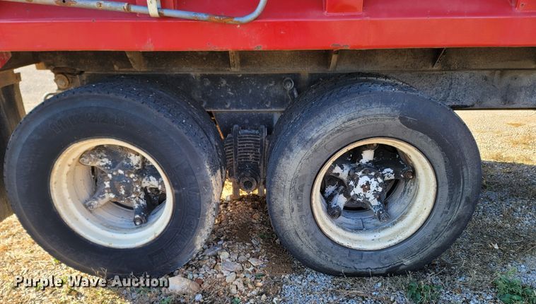 image for item DR3348 1988 Mack R690ST  dump truck