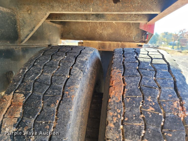 image for item DR3348 1988 Mack R690ST  dump truck