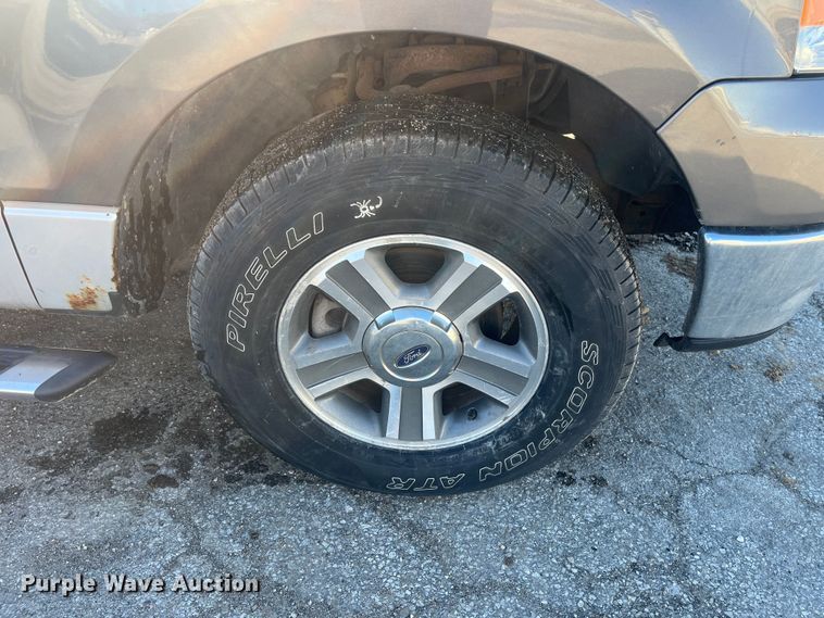 image for item DR7374 2006 Ford F150  SuperCrew pickup truck