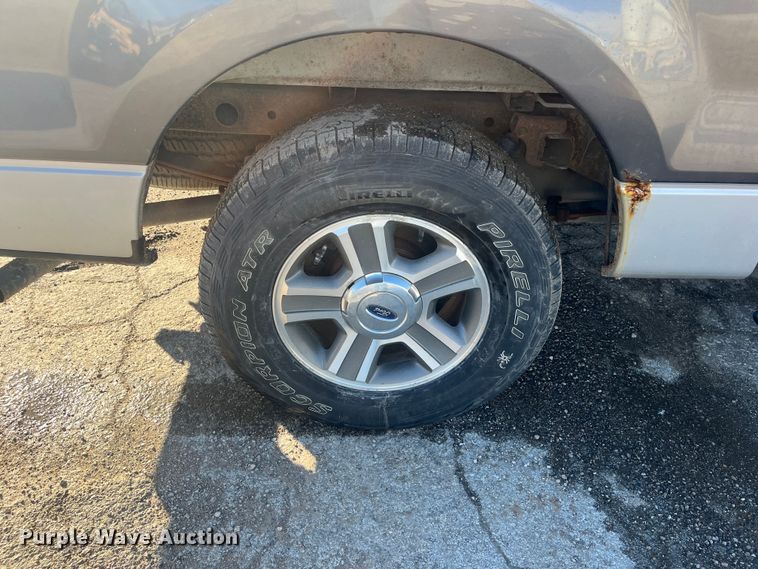 image for item DR7374 2006 Ford F150  SuperCrew pickup truck