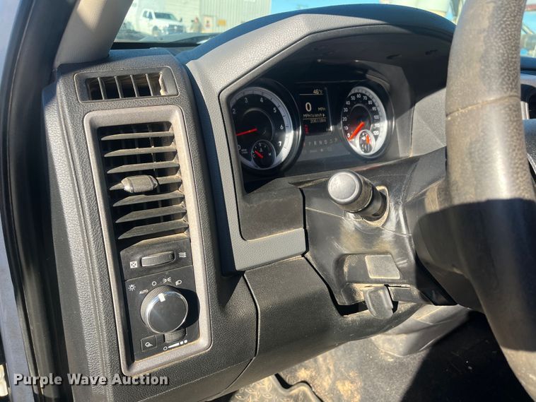 image for item DR7375 2014 Dodge Ram 1500  Quad Cab pickup truck