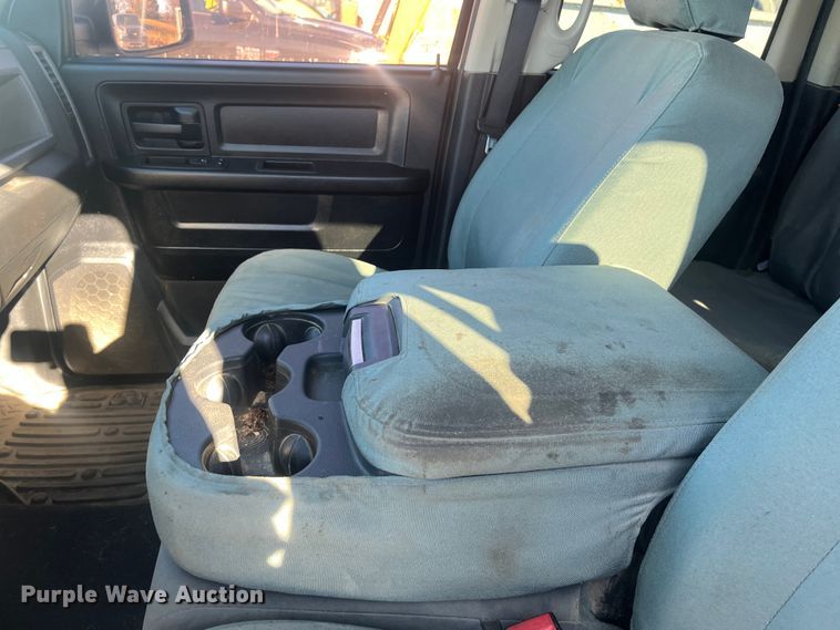 image for item DR7375 2014 Dodge Ram 1500  Quad Cab pickup truck