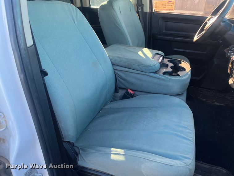 image for item DR7375 2014 Dodge Ram 1500  Quad Cab pickup truck