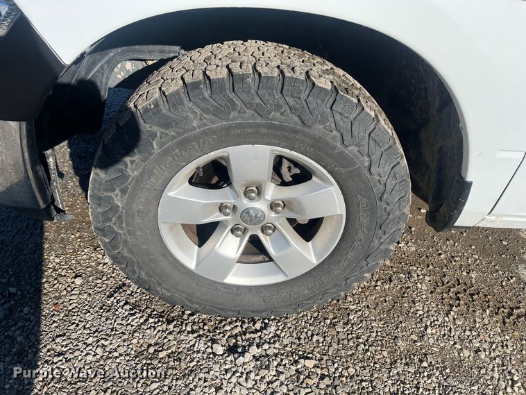 image for item DR7375 2014 Dodge Ram 1500  Quad Cab pickup truck