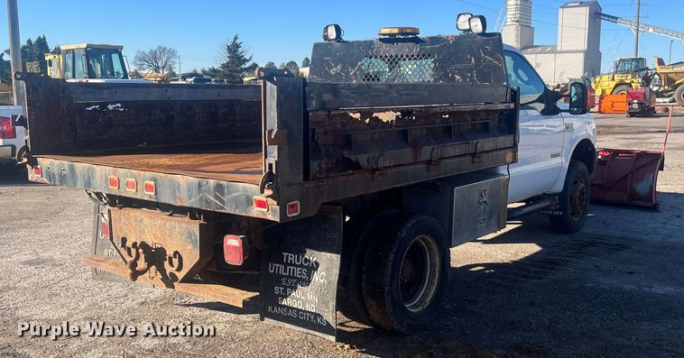 image for item DR7376 2004 Ford F550 Super Duty  dump flatbed truck