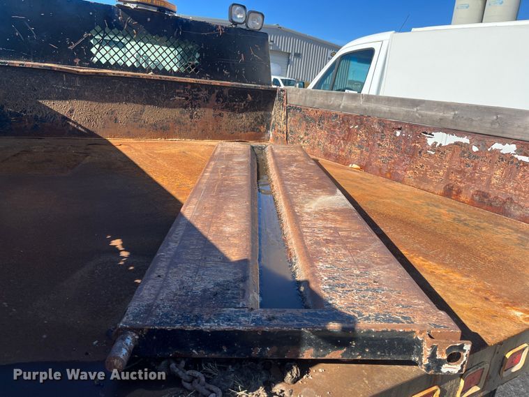 image for item DR7376 2004 Ford F550 Super Duty  dump flatbed truck