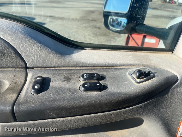 image for item DR7376 2004 Ford F550 Super Duty  dump flatbed truck