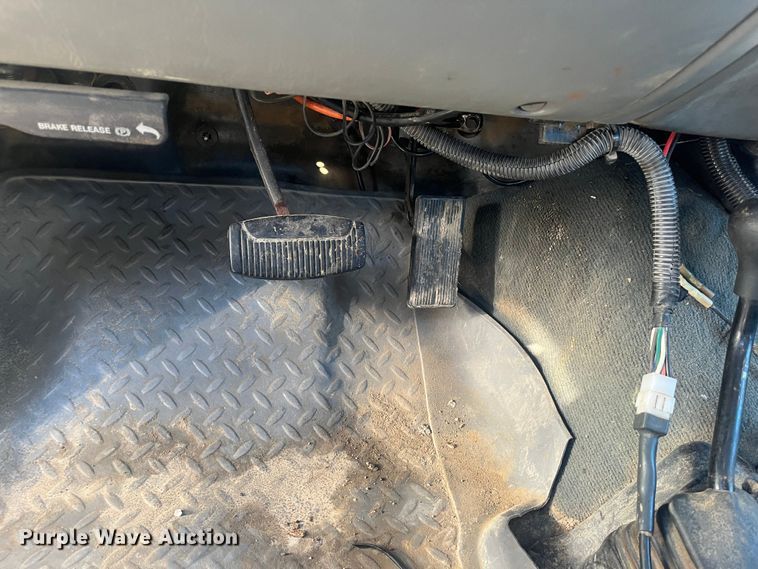 image for item DR7376 2004 Ford F550 Super Duty  dump flatbed truck