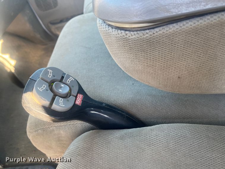 image for item DR7376 2004 Ford F550 Super Duty  dump flatbed truck