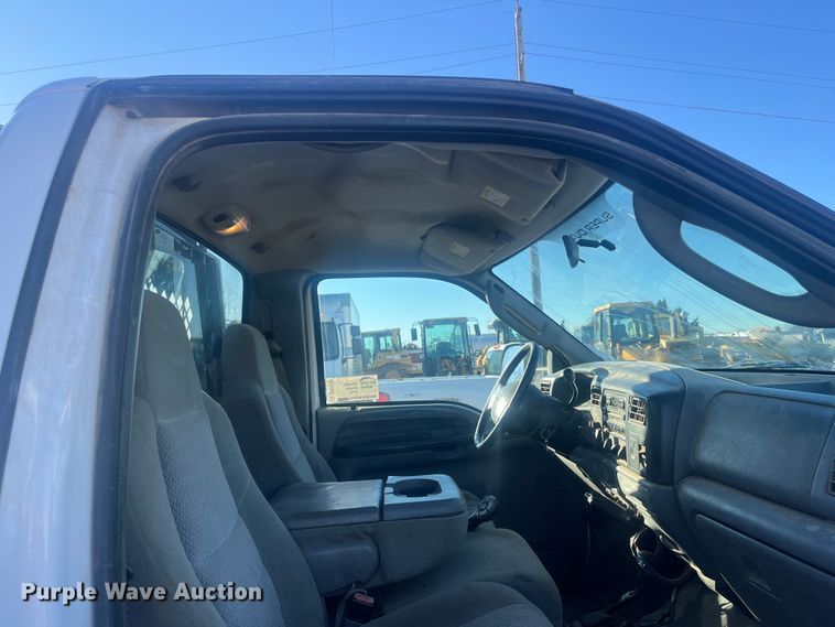 image for item DR7376 2004 Ford F550 Super Duty  dump flatbed truck