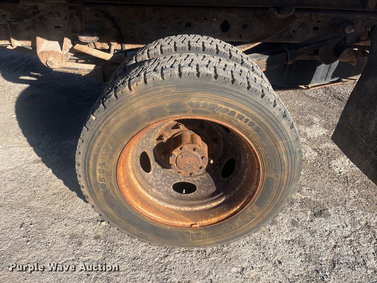 image for item DR7376 2004 Ford F550 Super Duty  dump flatbed truck