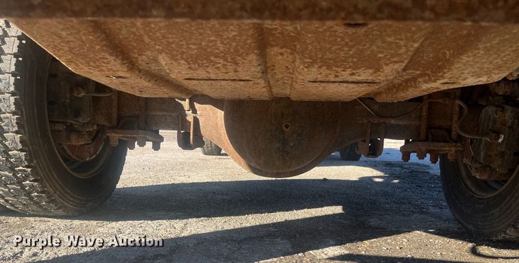 image for item DR7376 2004 Ford F550 Super Duty  dump flatbed truck