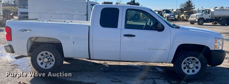 image for item DR7377 2012 Chevrolet Silverado 1500  Ext. Cab pickup truck