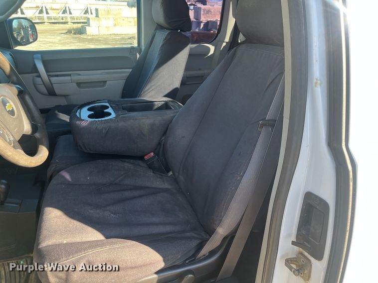 image for item DR7377 2012 Chevrolet Silverado 1500  Ext. Cab pickup truck