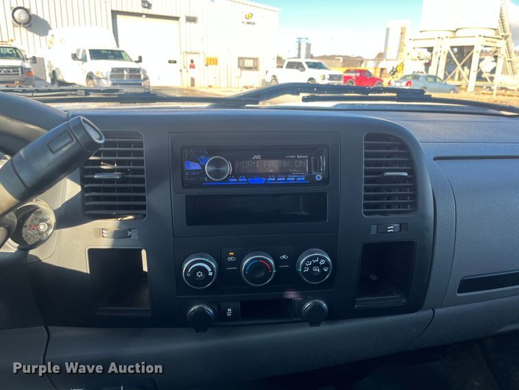 image for item DR7377 2012 Chevrolet Silverado 1500  Ext. Cab pickup truck