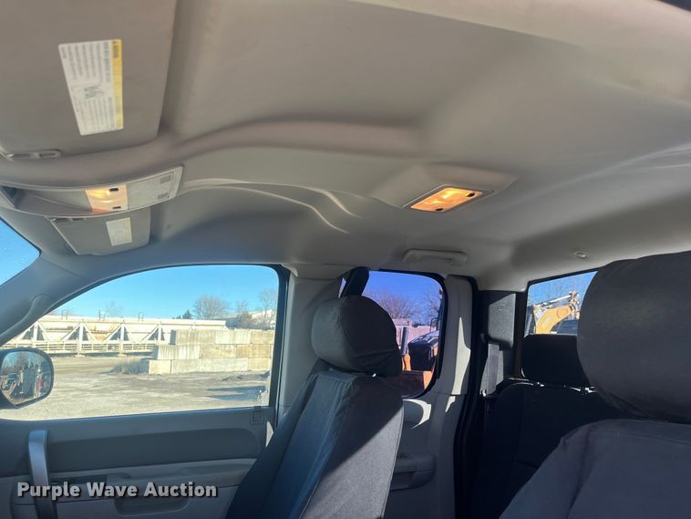 image for item DR7377 2012 Chevrolet Silverado 1500  Ext. Cab pickup truck