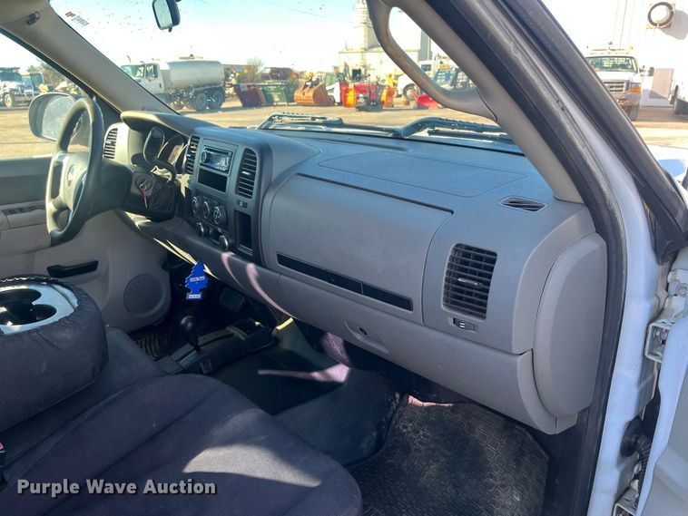 image for item DR7377 2012 Chevrolet Silverado 1500  Ext. Cab pickup truck