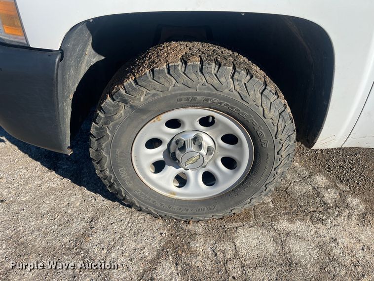 image for item DR7377 2012 Chevrolet Silverado 1500  Ext. Cab pickup truck