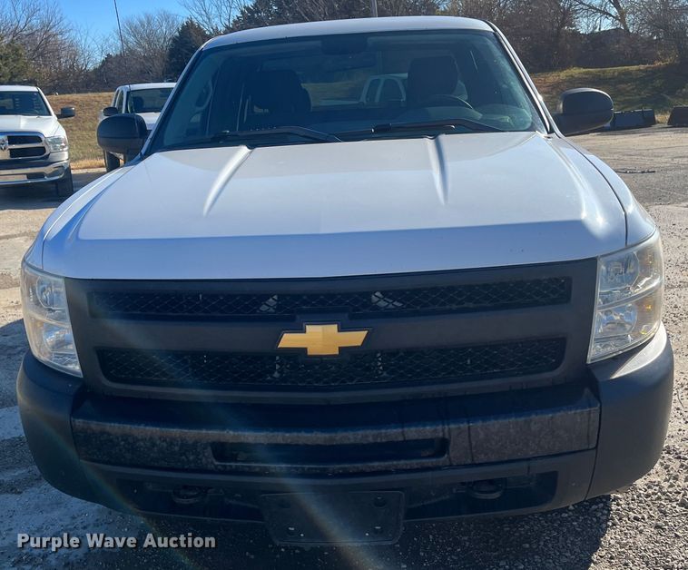 image for item DR7378 2013 Chevrolet Silverado 1500  Ext. Cab pickup truck