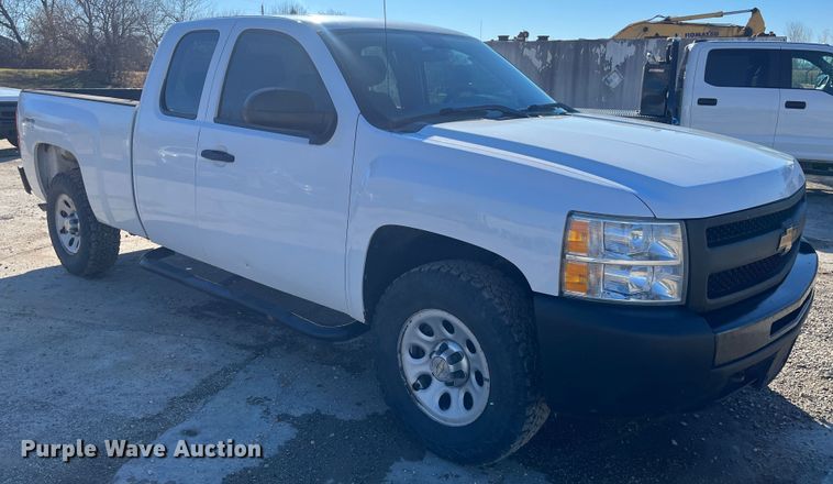 image for item DR7378 2013 Chevrolet Silverado 1500  Ext. Cab pickup truck