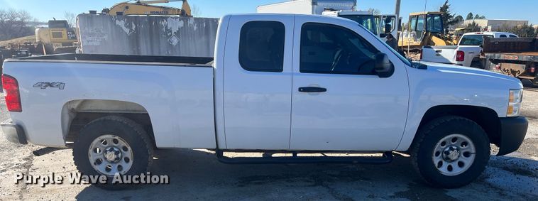 image for item DR7378 2013 Chevrolet Silverado 1500  Ext. Cab pickup truck
