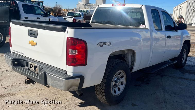 image for item DR7378 2013 Chevrolet Silverado 1500  Ext. Cab pickup truck