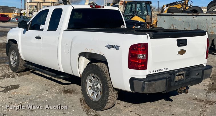 image for item DR7378 2013 Chevrolet Silverado 1500  Ext. Cab pickup truck
