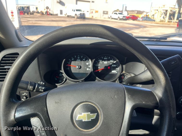 image for item DR7378 2013 Chevrolet Silverado 1500  Ext. Cab pickup truck