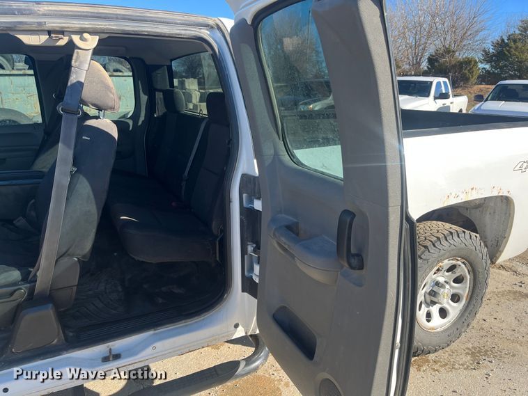 image for item DR7378 2013 Chevrolet Silverado 1500  Ext. Cab pickup truck