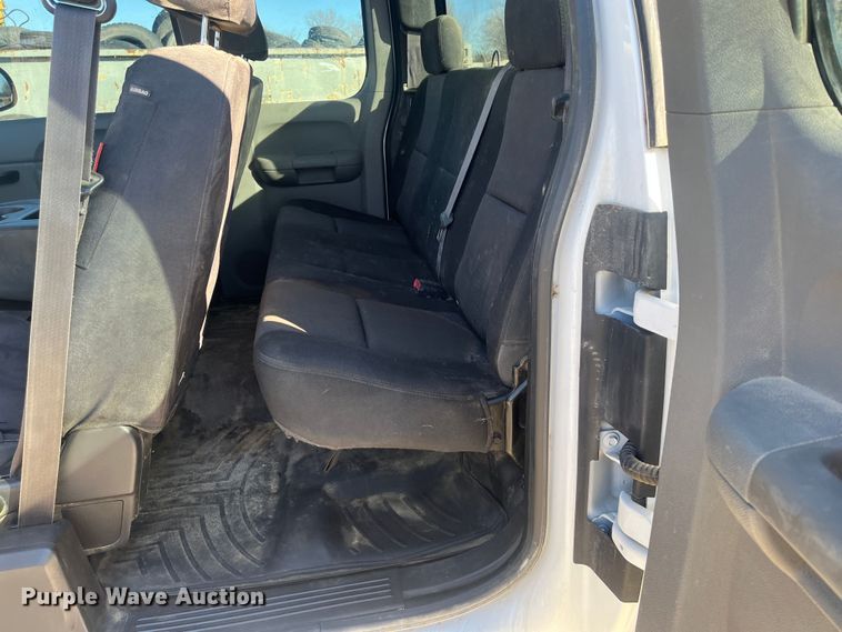 image for item DR7378 2013 Chevrolet Silverado 1500  Ext. Cab pickup truck